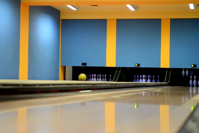 Bowling cost alley