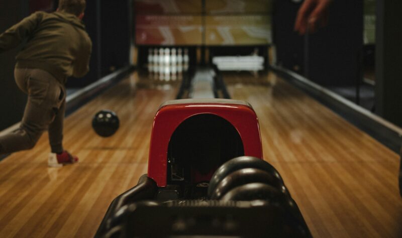 Do's and Don'ts for the Bowling Alley